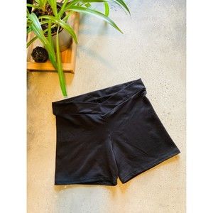 Motionwear black dance shorts_PA